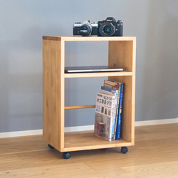 期間限定・送料無料⭐️1台2役⭐️ おもちゃの収納棚&机 机・デスク