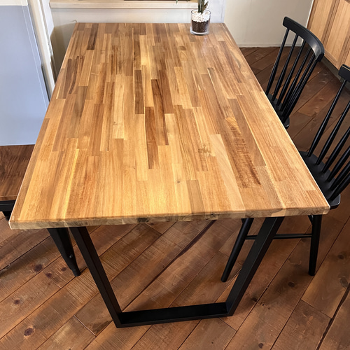 アカシアのダイニングテーブル 4人掛けアイアン台形脚1600×800×700mm