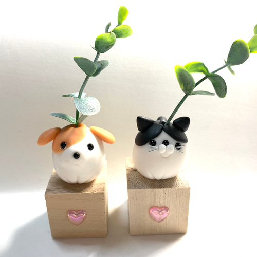 ❤️在庫処分SALE❤️☆一輪挿し風わんちゃん猫ちゃん 樹脂粘土 1500円