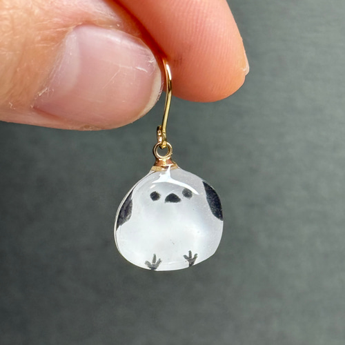 ぷっくりかわいい 小さなシマエナガのピアス イヤリング イヤーカフ 