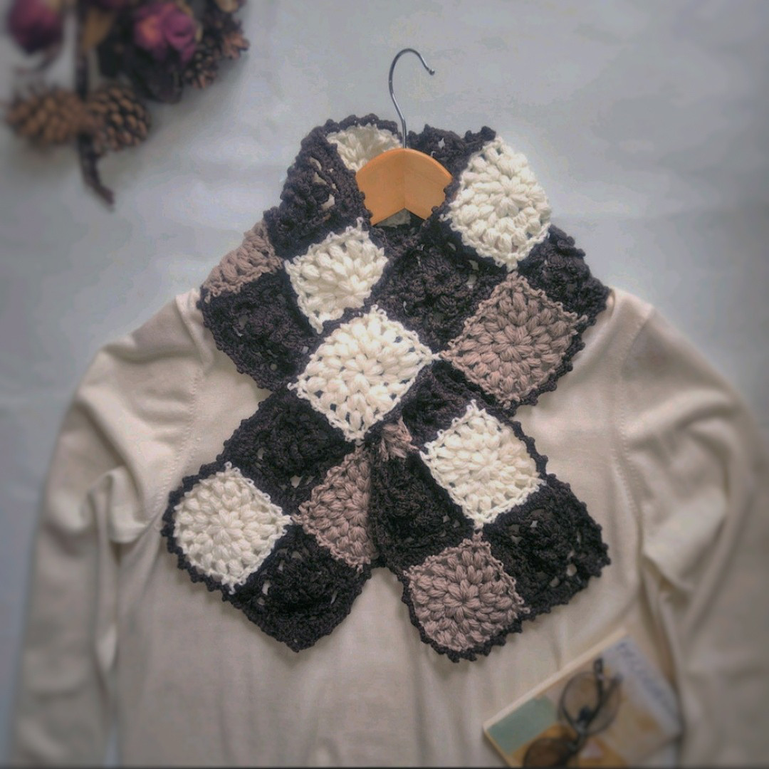 EMIM Bloom Lux│ウルグアイウール100%上質花咲く差し込みマフラー かぎ針編み手編み スヌード│ブラウン