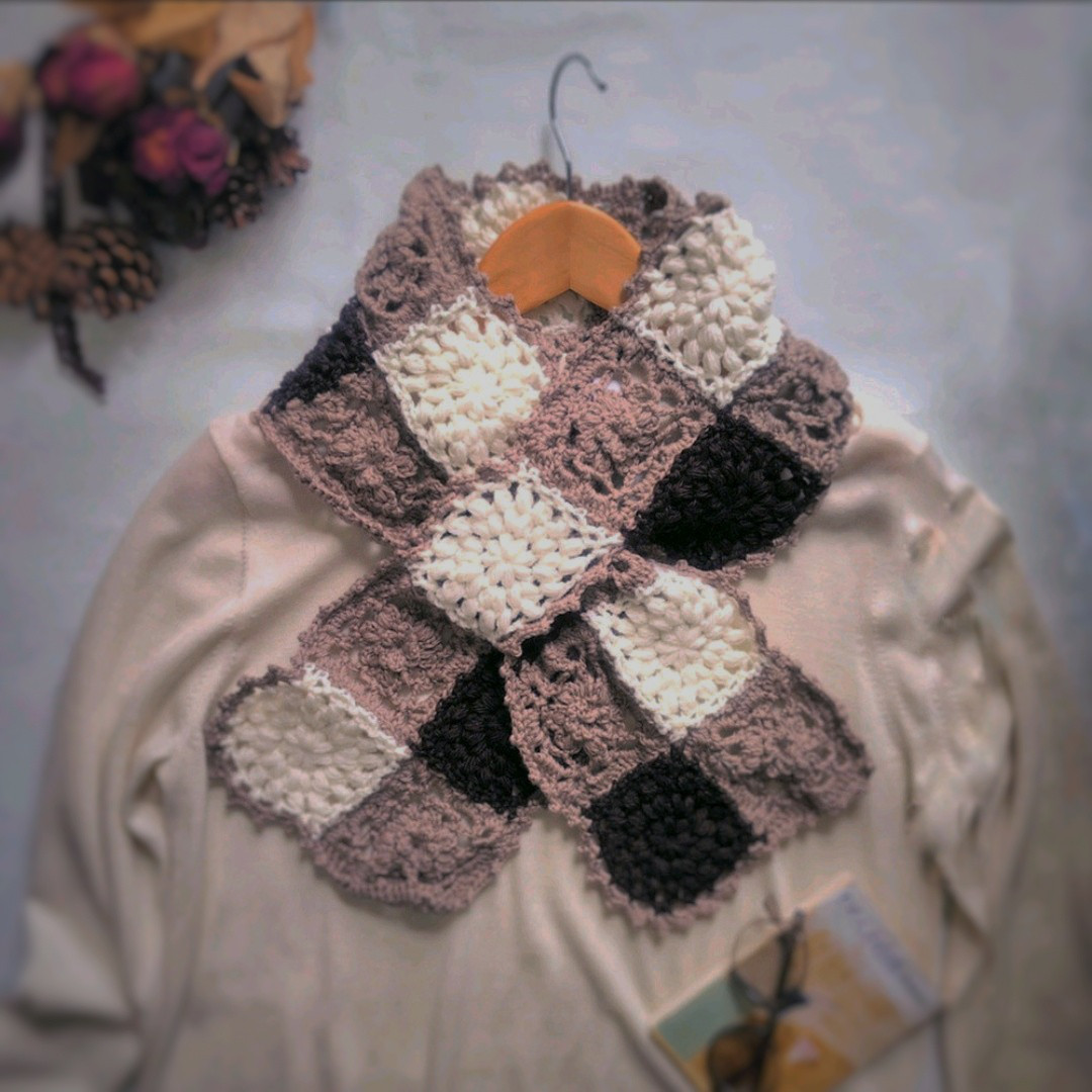 EMIM Bloom Lux│◆再販◆ 繊細に華やぐ花咲く差し込みマフラー ウルグアイウール│ベージュ ラテカラー