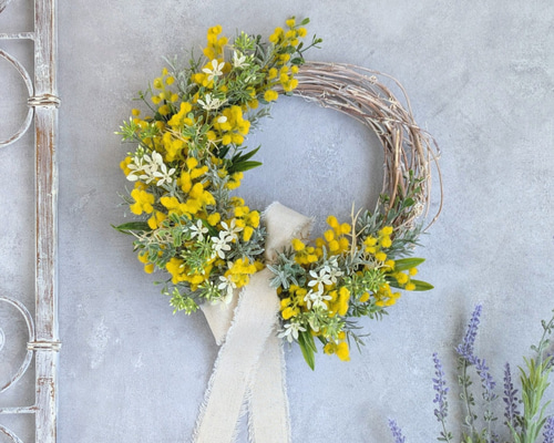 春色ミモザのナチュラルリース｜北欧インテリアにおすすめ｜シャビーな