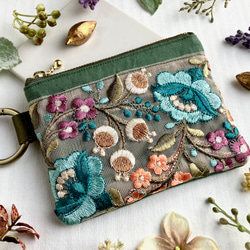 ハンドメイド☆ミナペルホネンリネン紺蝶々hütte skyful刺繍