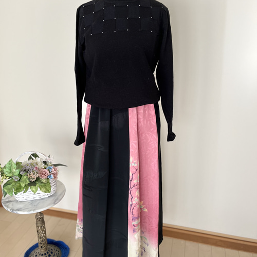 完璧すぎるが故三度も 黒とピンク花柄のロングスカート着物リメイク ロングスカート スカート