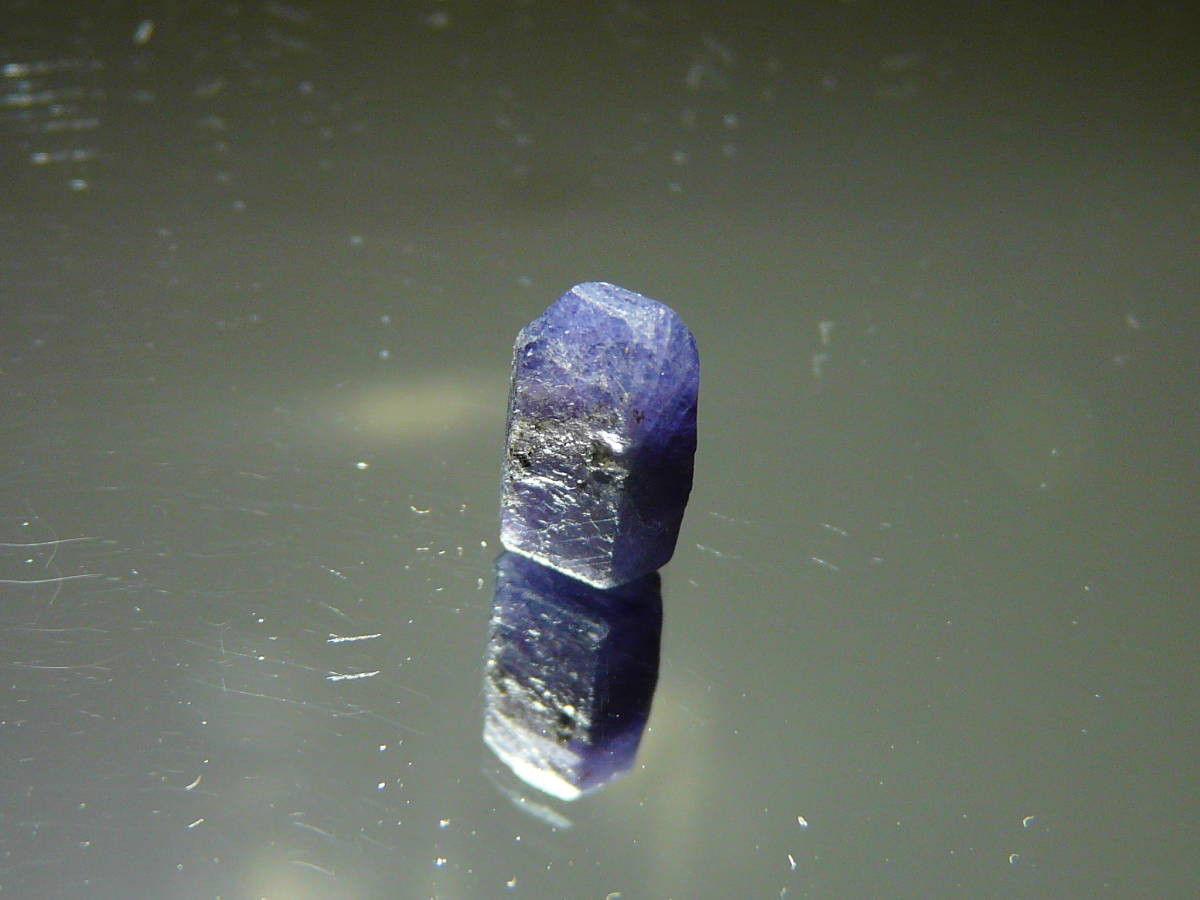 L693【マダガスカル産】★天然無処理★　カラーチェンジ サファイア