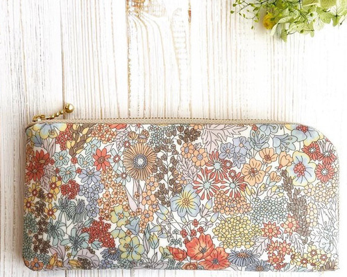 ラミネート＊ L字ファスナー長財布 マーガレット・アニー ミルキー