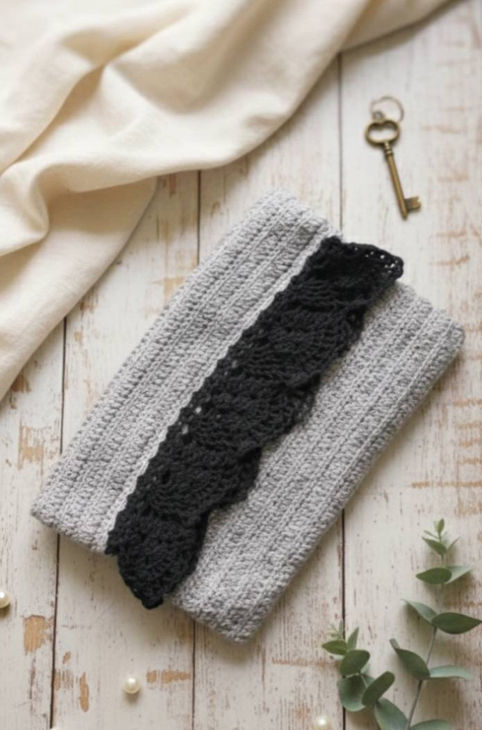 ☘️‪‬裏地もおしゃれなクラッチバッグにもなる手編みレース付きトートバッグ   グレー 灰色 かぎ針編み