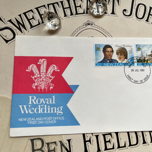 英国で出会った♪ ヴィンテージ 1981年ロイヤルウェディング 記念切手