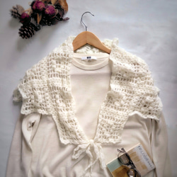 かぎ針編み 花モチーフ三角ストール［ホワイト］｜ふんわり