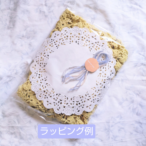 かぎ針編みのお花モチーフ繋ぎのモヘアの透かし編みストール