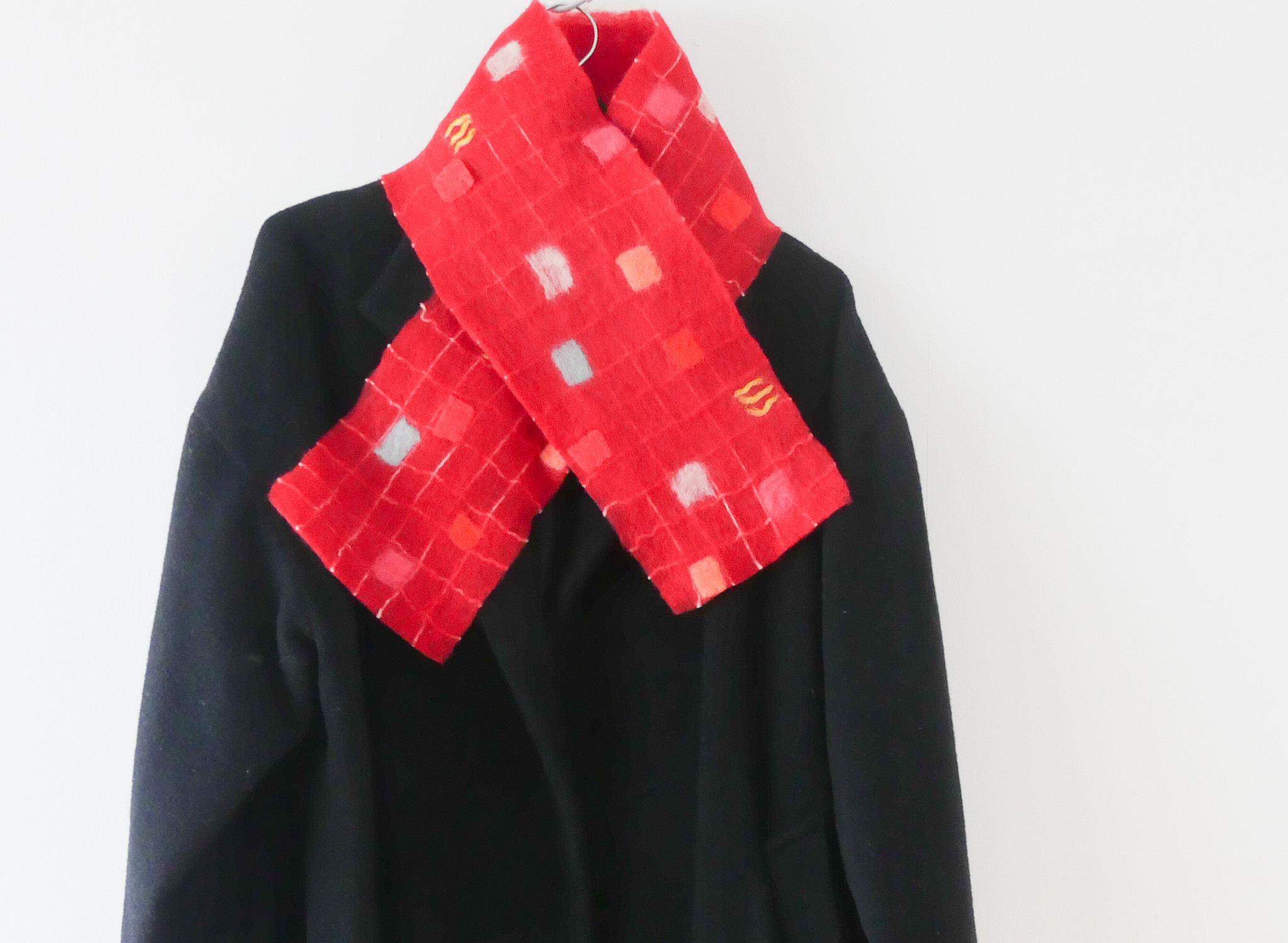 【受注制作】彩りあるカラフル羊毛マフラー　レッド　メリノウール　天然素材