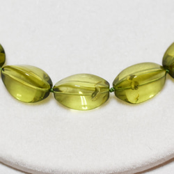 Ж現品限り リトアニア産天然グリーンアンバー72.2㎝ロングネックレス 2枚目の画像