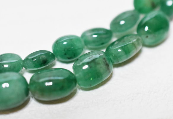 ж K18 18金 天然エメラルド126.85ct 46.7㎝ネックレス 3枚目の画像