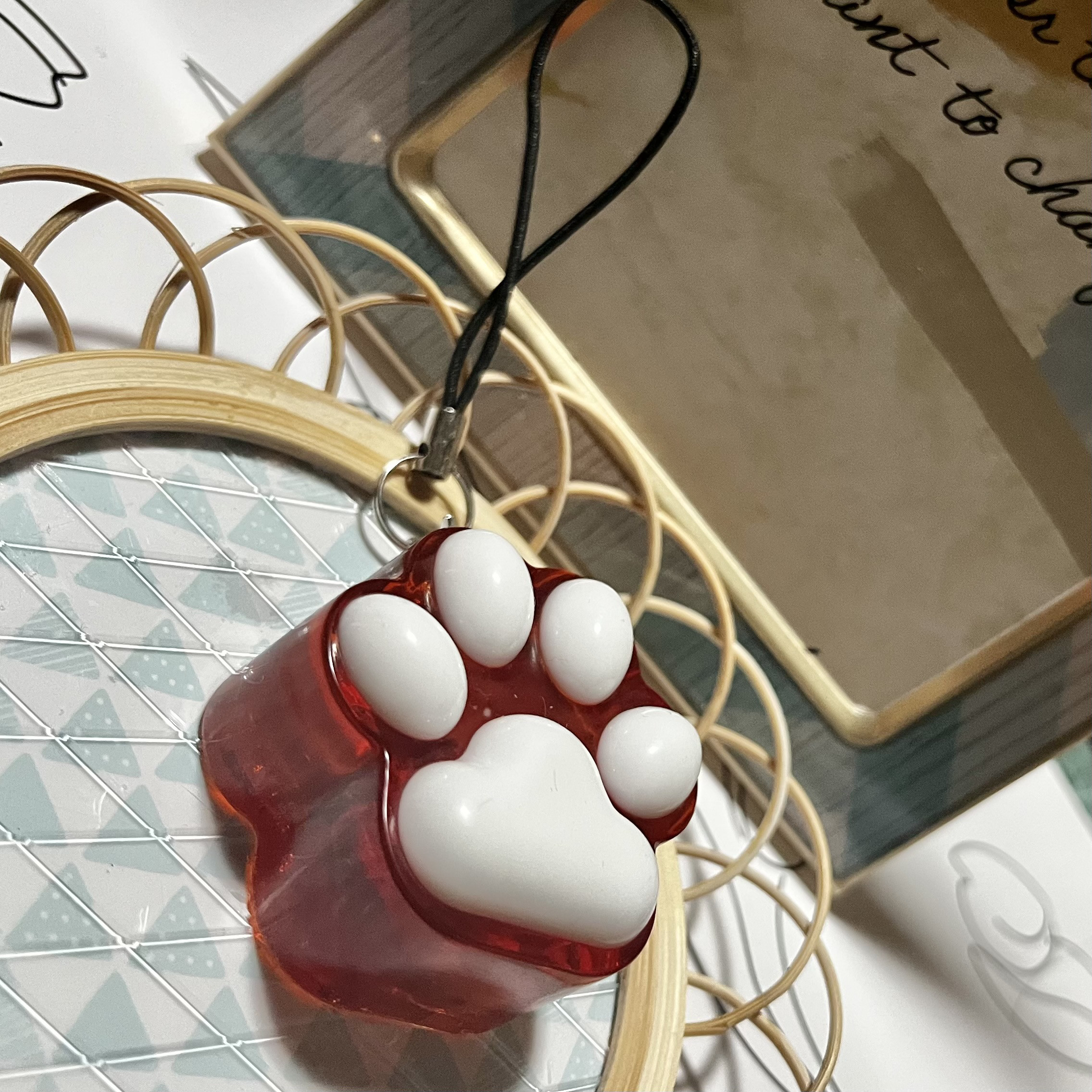 Mサイズ　肖戦 王一博 デザイン　レジン肉球キーホルダー　0621 今日限定