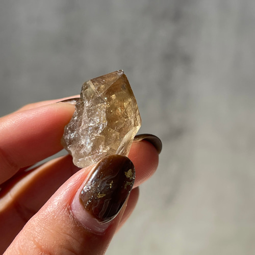 コンゴ産 クンダリーニ 非加熱 シトリン クォーツ ファントム•虹入り コンゴ産 クンダリーニ 非加熱 シトリン クォーツ ファントム•虹入り