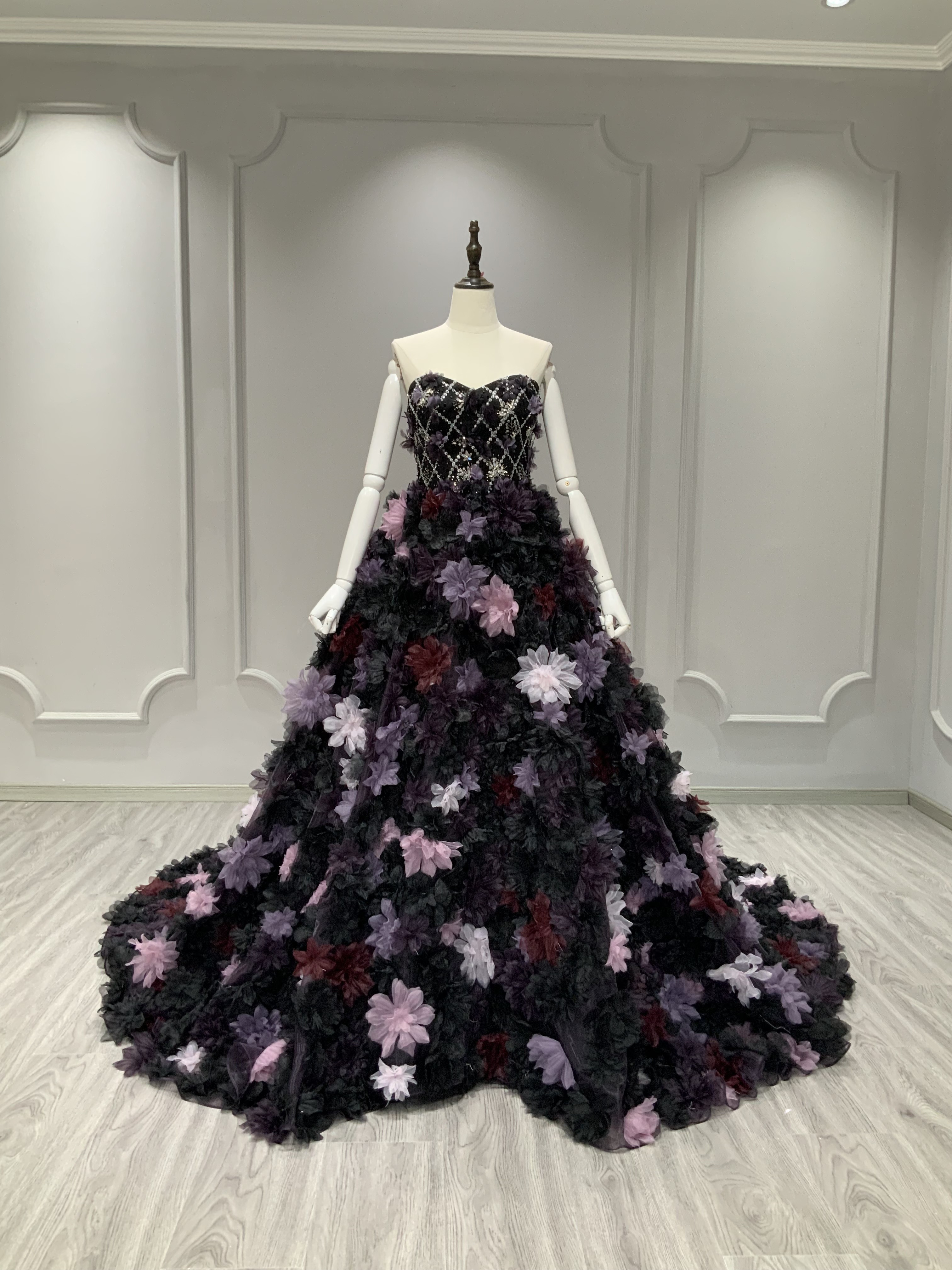 襟元デザインで差がつくカラードレス✨　結婚式　前撮り　お色直しに◎ ✨