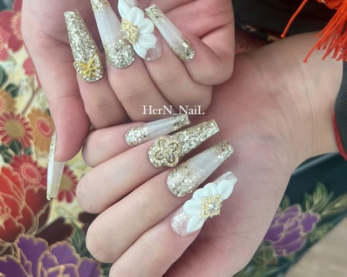 成人式ネイルチップギャルネイルチップ卒ランネイル刺繍ラン 和柄 花魁深紅ネイル 成人式 ネイルチップ 袴 振袖 前撮り 着物