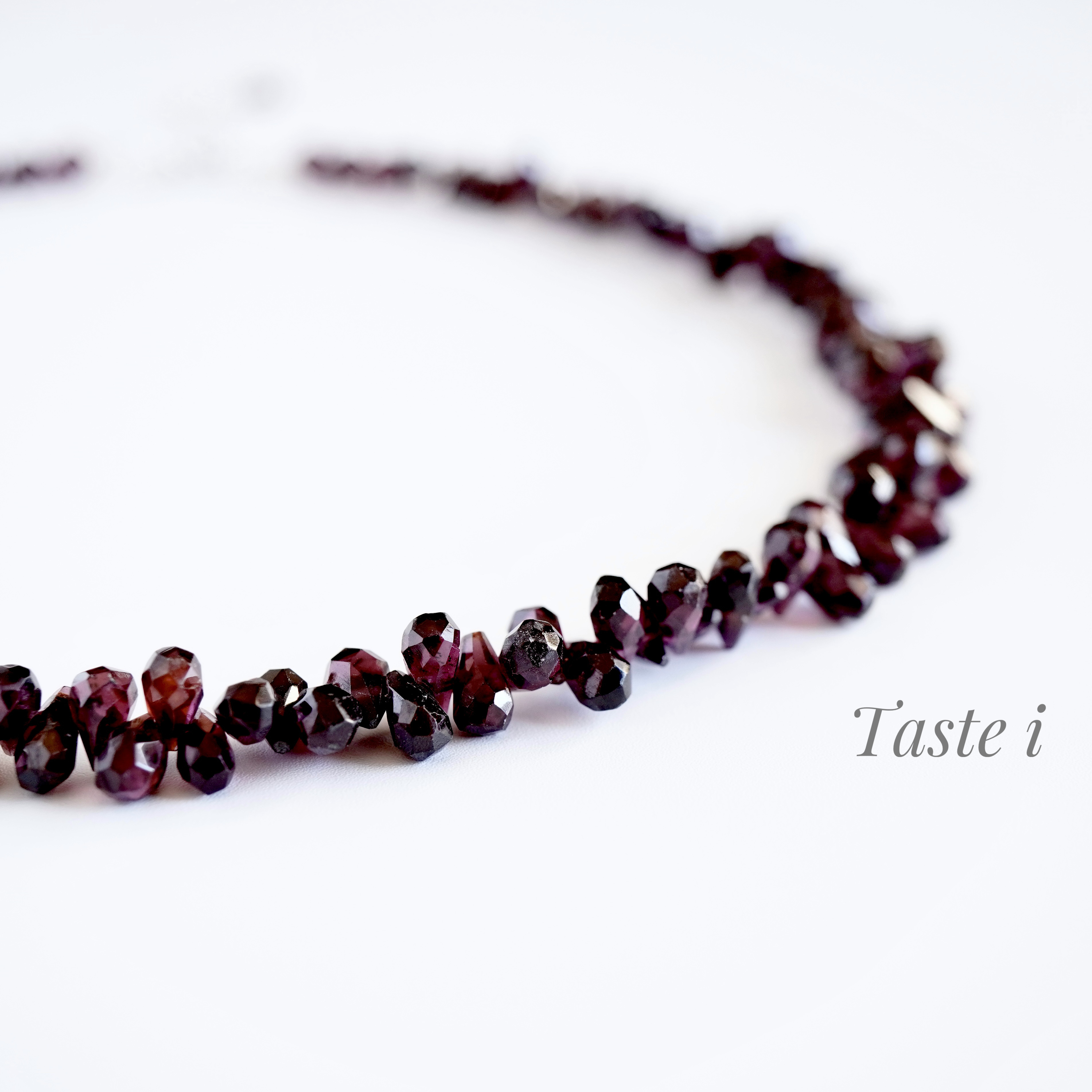 【大人テイスト】ガーネットのドロップクレオカットネックレス　シルバー925〔20210〕