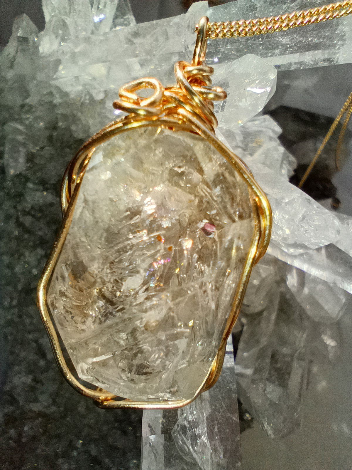 天然石　虹入り水晶　ネックレス