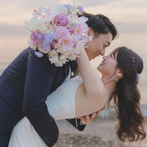 前撮り　ウェディングドレス ツーピース ビーズ マットクレープ生地 人気上昇！ウェディングドレス ツーピース ビーズ マットクレープ生地