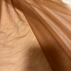 【幅広150cm】ソフトチュール生地 チョコレート｜なめらかでやわらかなチュール／ウェディング・背景布・衣装づくり 3枚目の画像