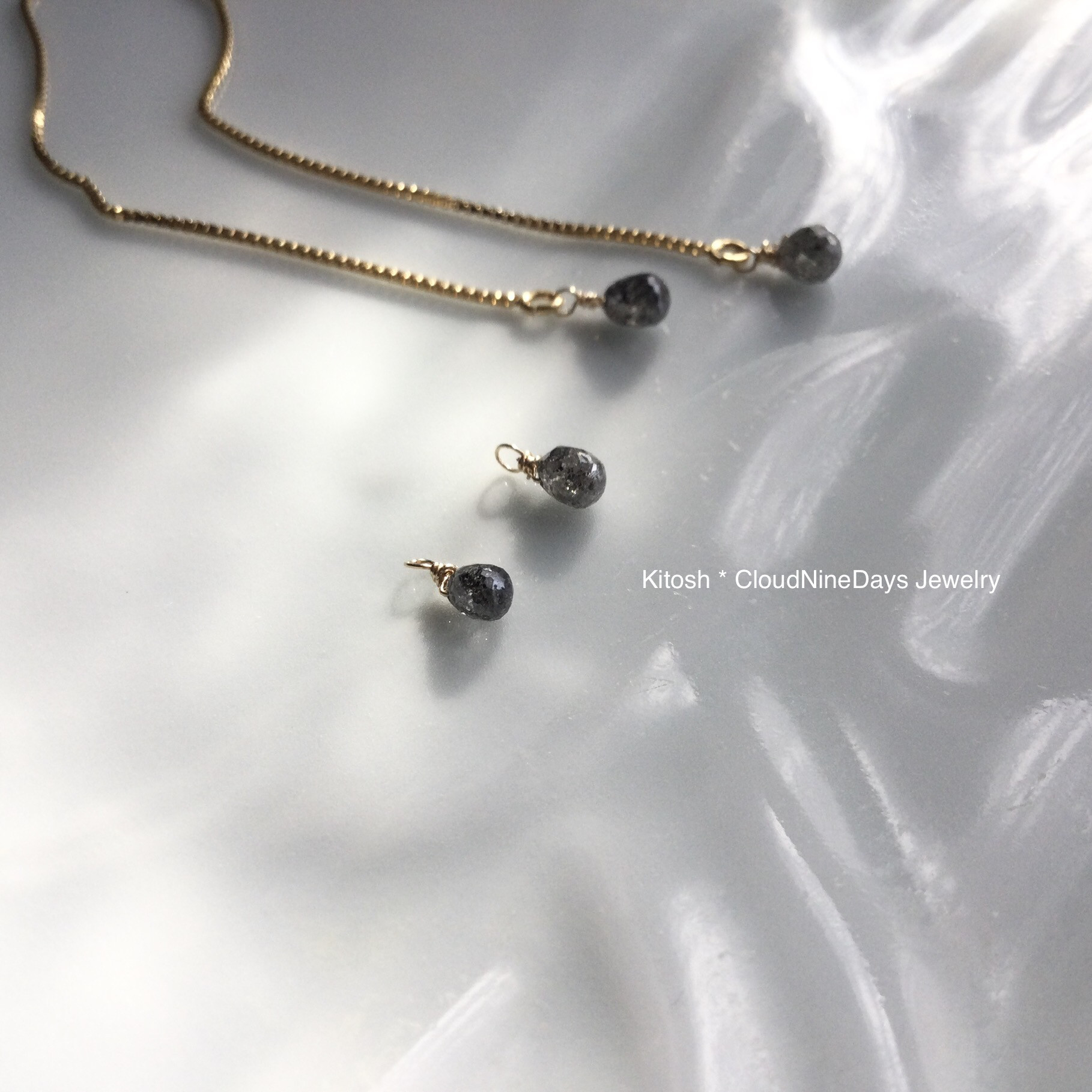 グレイダイヤモンド✳︎アメリカンピアス✳︎14kgf✳︎一粒ピアス✳︎