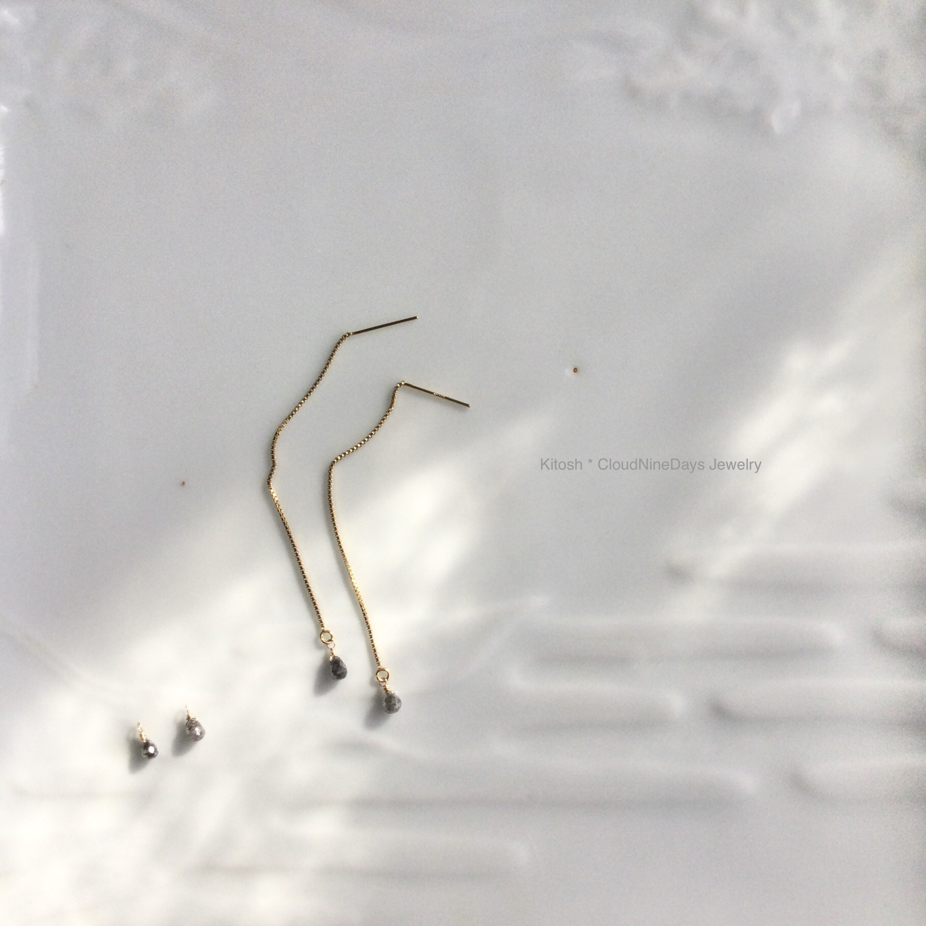 グレイダイヤモンド✳︎アメリカンピアス✳︎14kgf✳︎一粒ピアス✳︎