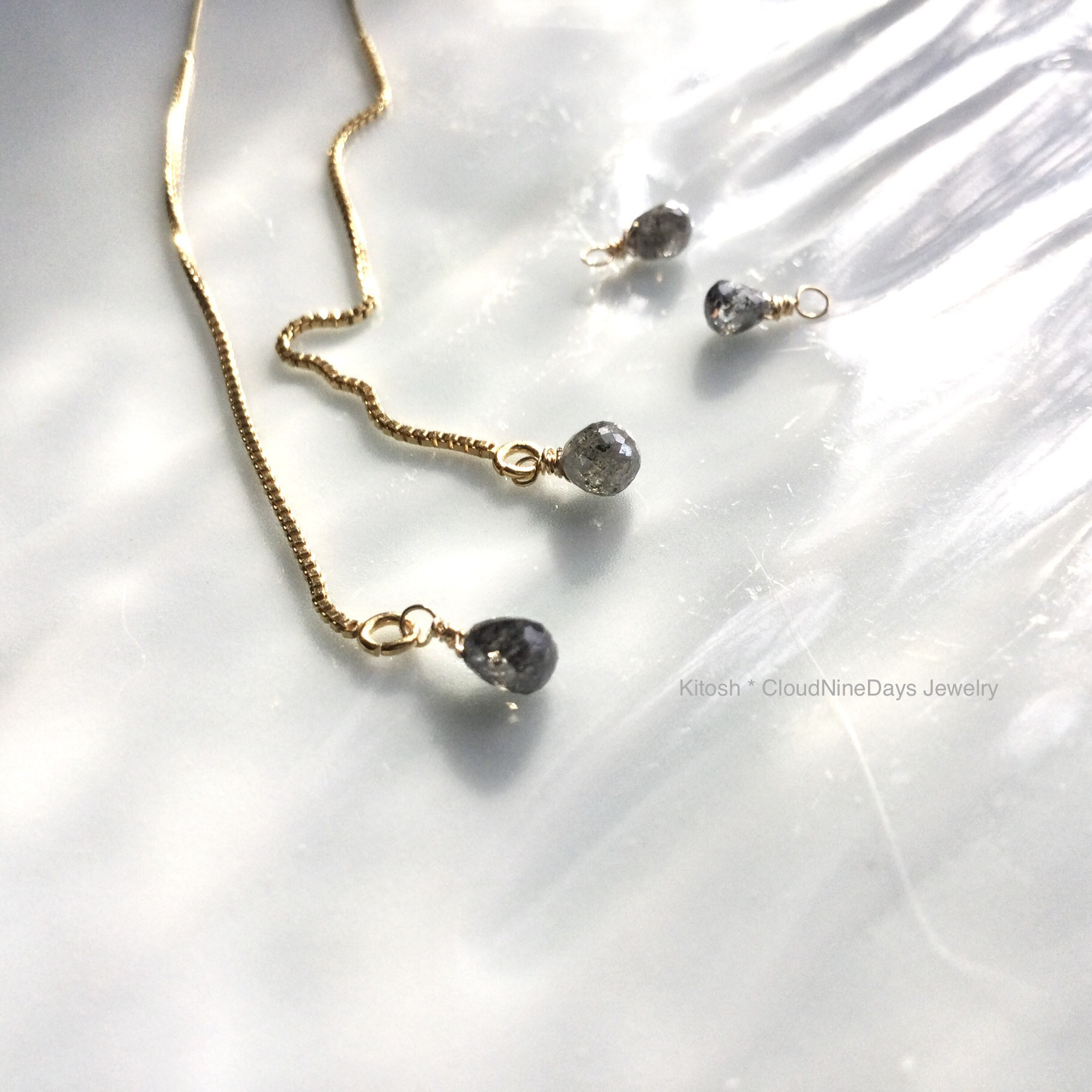 グレイダイヤモンド✳︎アメリカンピアス✳︎14kgf✳︎一粒ピアス✳︎