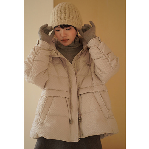 ベージュ フード付き ダウンジャケット 立体生地ダウンジャケット フード付きダウンジャケット 薄い