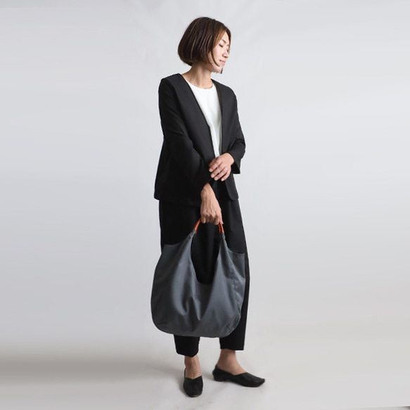 ⁑（送料無料）再制作　軽量ナイロンツイル生地レザー革2wayトートバッグ裏地付A4サイズ防水グレー鞄　P92D 14枚目の画像