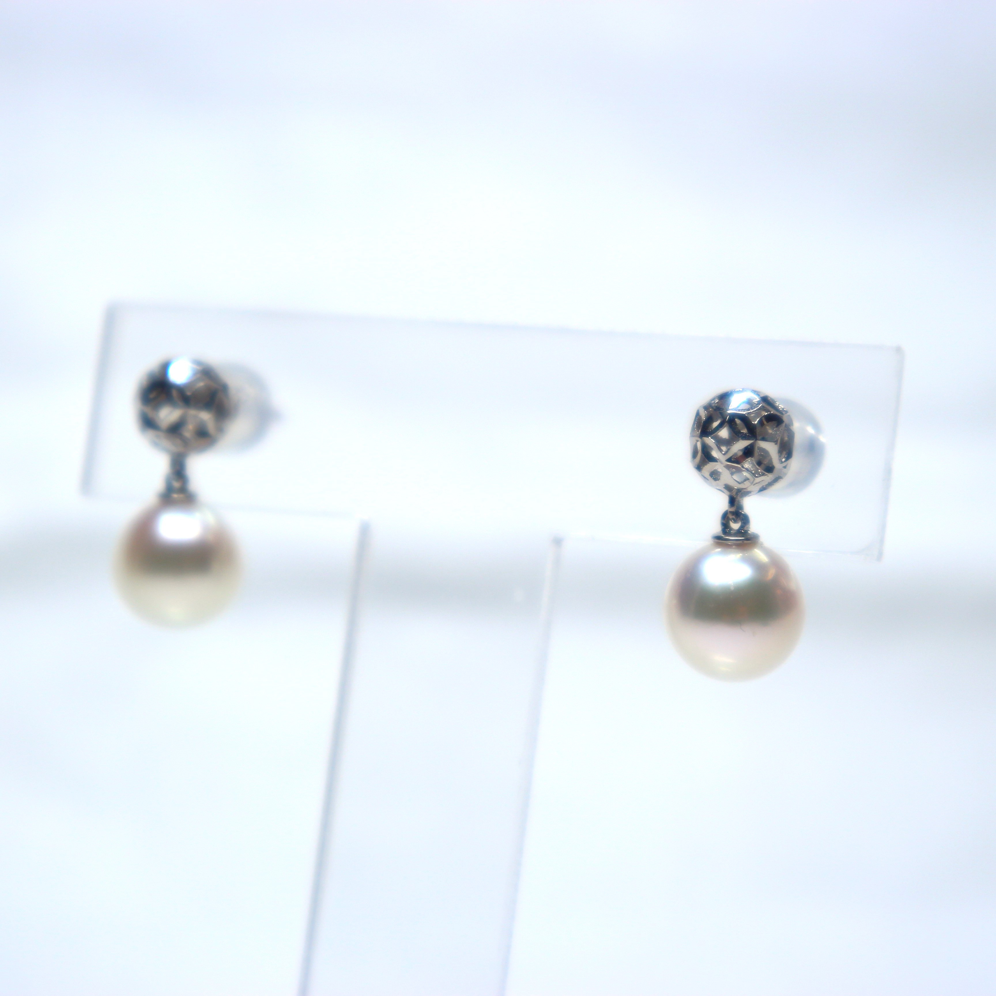 K18WGアコヤ真珠ピアス②（7.0mm珠)