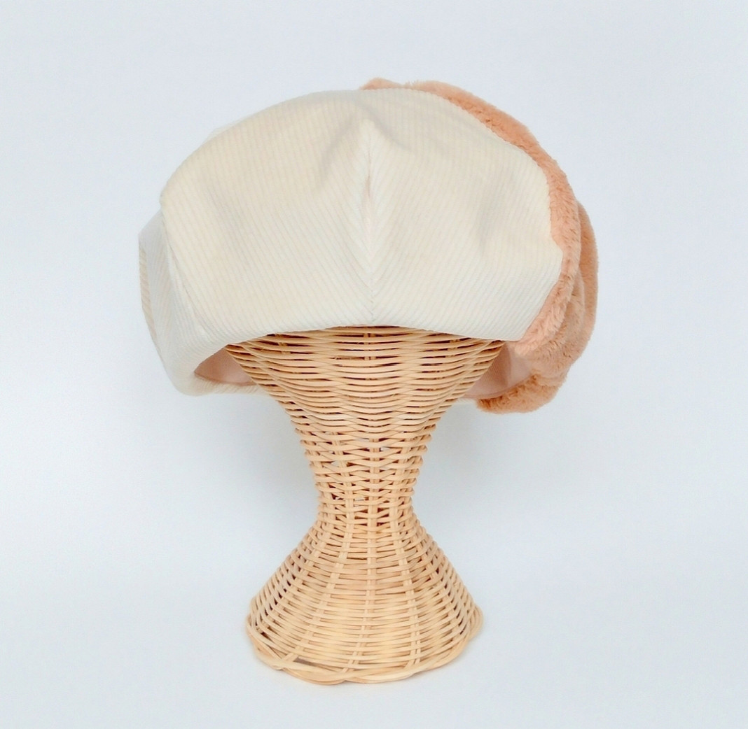 アレンジ自在！ふわふわボア×コーデュロイ　アシンメトリーベレー帽　キャメル　アイボリー　帽子　オーダーメイド　秋冬