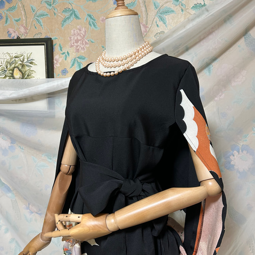 正絹 竹と松 留袖リメイクケープドレス ケープスリーブ 金糸縫い取り 豪華 着物リメイク 黒留袖 ドレス