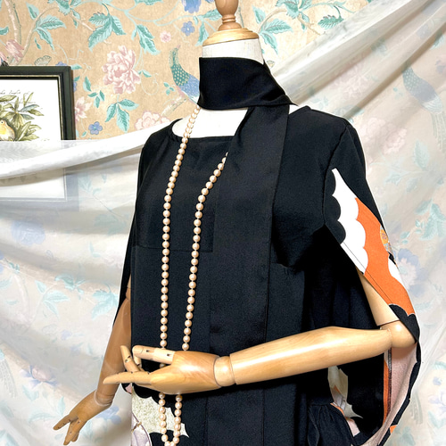 友禅染 駒刺繍 黒留袖ドレス ケープスリーブ 着物リメイク 友禅染 駒刺繍 黒留袖ドレス ケープスリーブ 着物リメイク