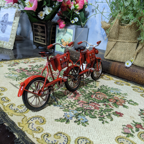 アンティークなインテリア小物 自転車の置物 2人乗り自転車 アンティークなインテリア小物 自転車の置物 2人乗り自転車