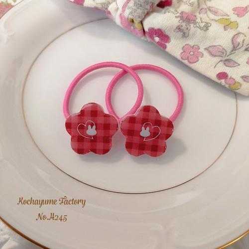 華やかピンクうさぎちゃんハートレジンヘアゴム