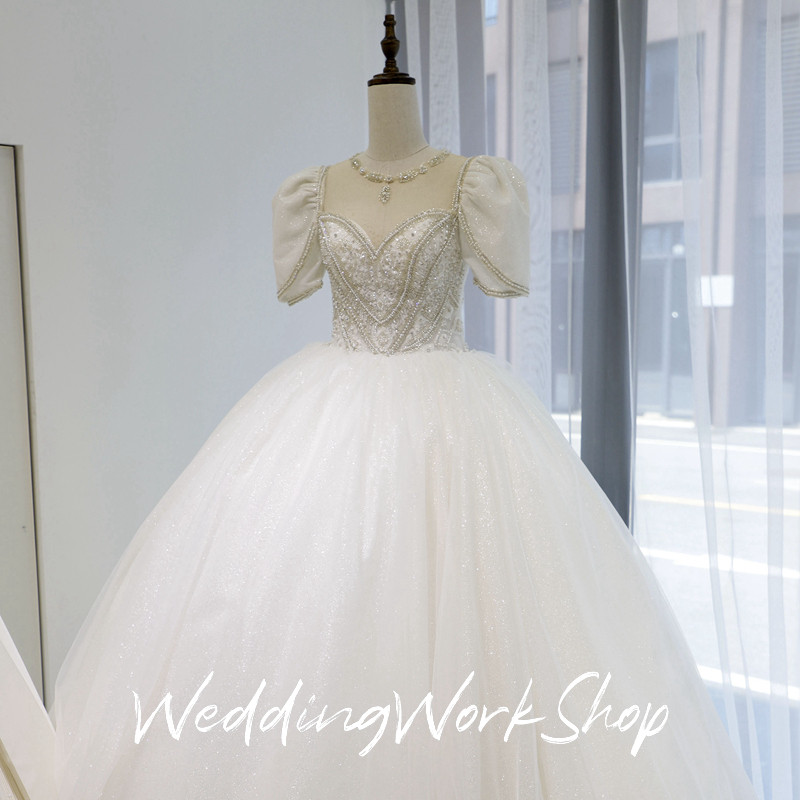 結婚式 高級ウェディングドレス キラキラ 手縫いスパンコール パール　プリンセスラインM01