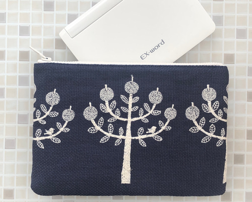 mina perhonen ポーチ　ring flower リングフラワー　茶色 mina perhonen ポーチ ring flower リングフラワー 茶色 - メルカリ