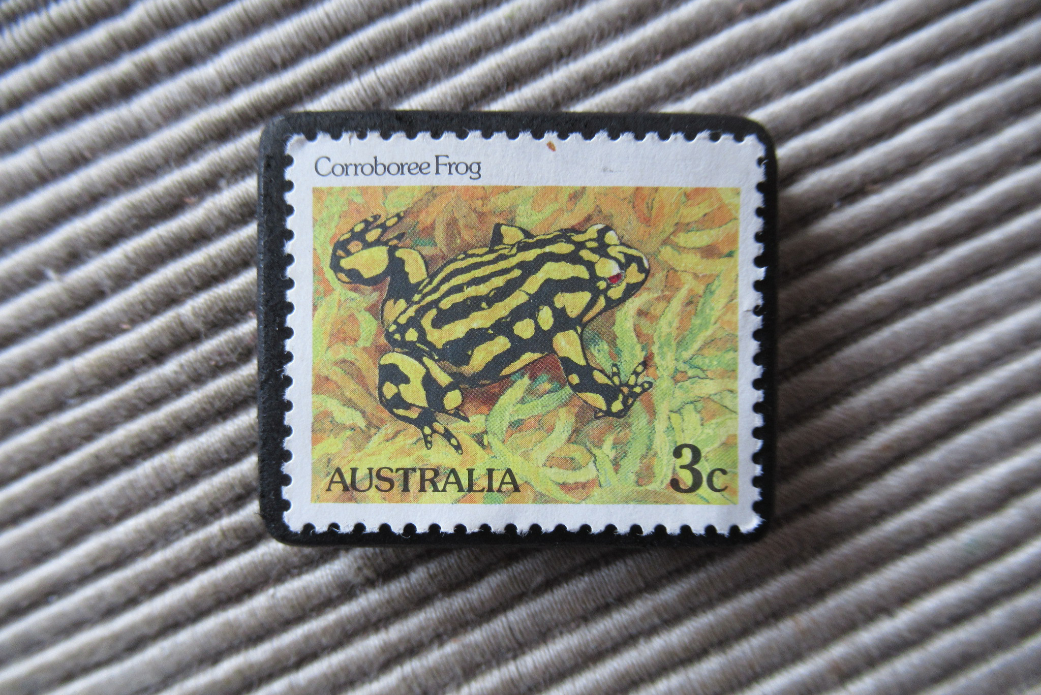 激レアデザイン☆Austria☆フロスト☆アップルデザインブローチ