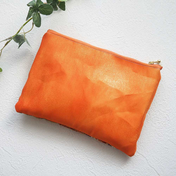 京都の伝統を纏う ✧ 西陣織リメイクポーチ 2枚目の画像