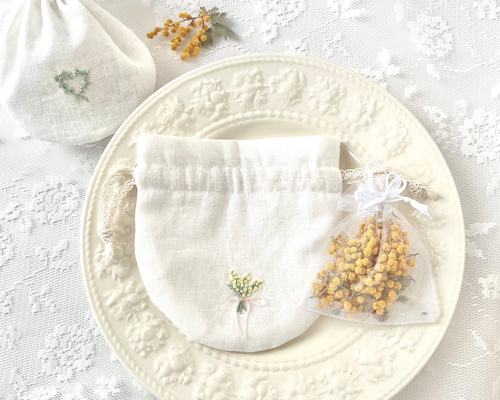 お花の刺繍ポーチとポプリのセット＊ミモザ サシェ 匂い袋 まる