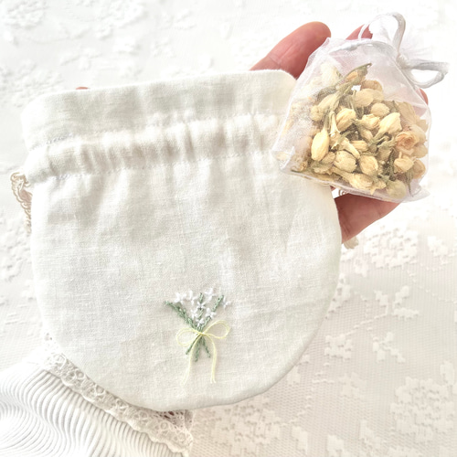 お花の刺繍ポーチサシェ（匂い袋）＊ジャスミン（食品グレイド）と天然