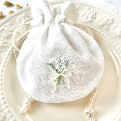 お花の刺繍ポーチサシェ（匂い袋）＊ジャスミン（食品グレイド）と天然