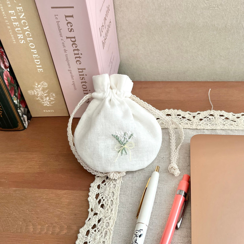 お花の刺繍ポーチサシェ（匂い袋）＊ジャスミン（食品グレイド）と天然