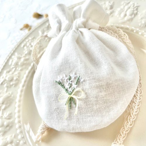 お花の刺繍ポーチサシェ（匂い袋）＊ジャスミン（食品グレイド）と天然