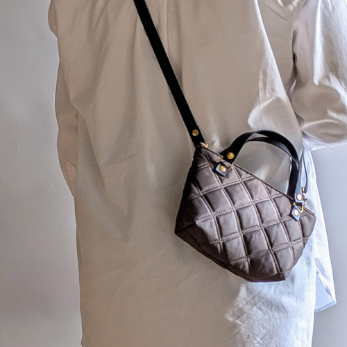 ミニバッグ ショルダーバッグにもok //3way メイクポーチ 撥水加工