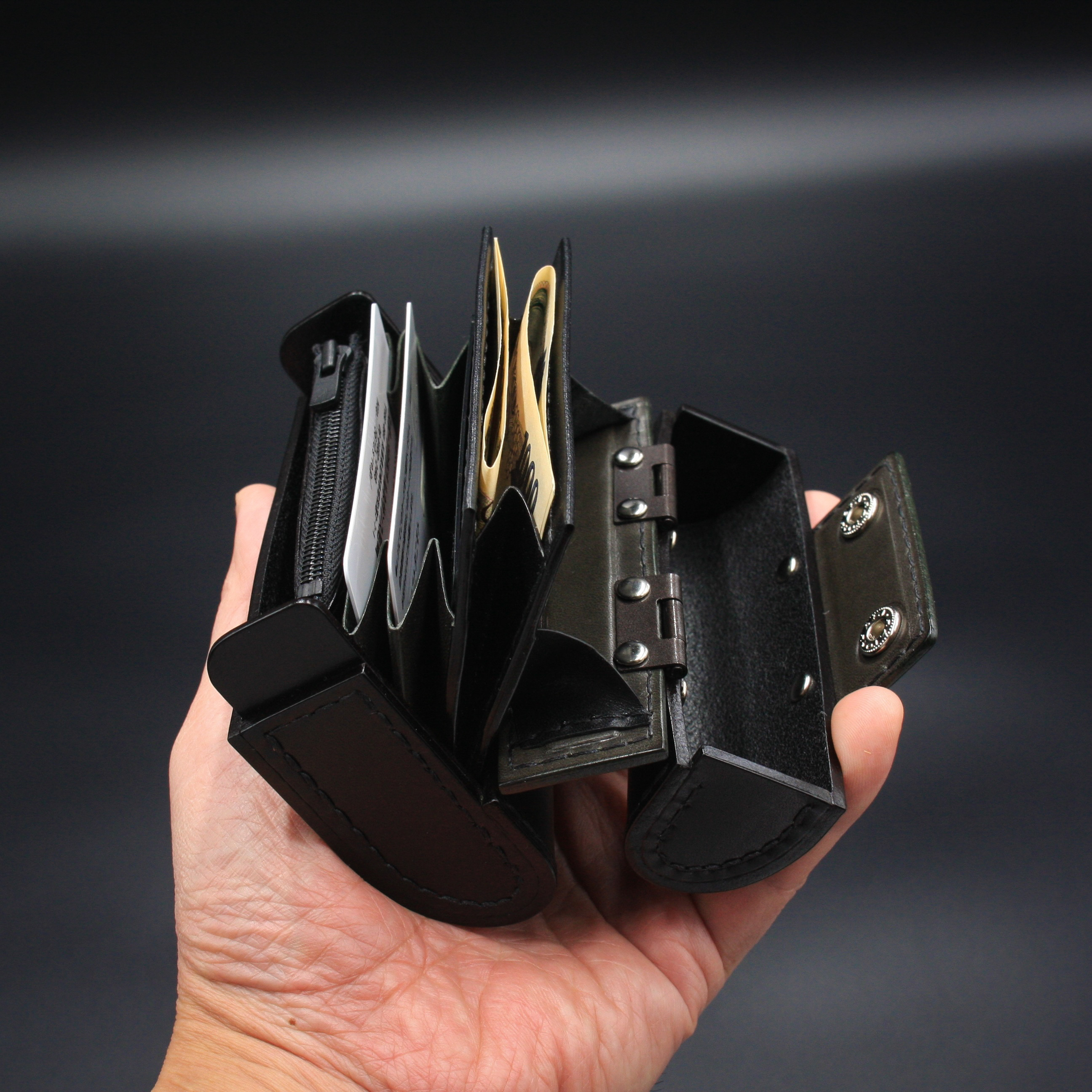 飛び出す絵本のようなmini財布　カード×3（黒とグレー）No.018