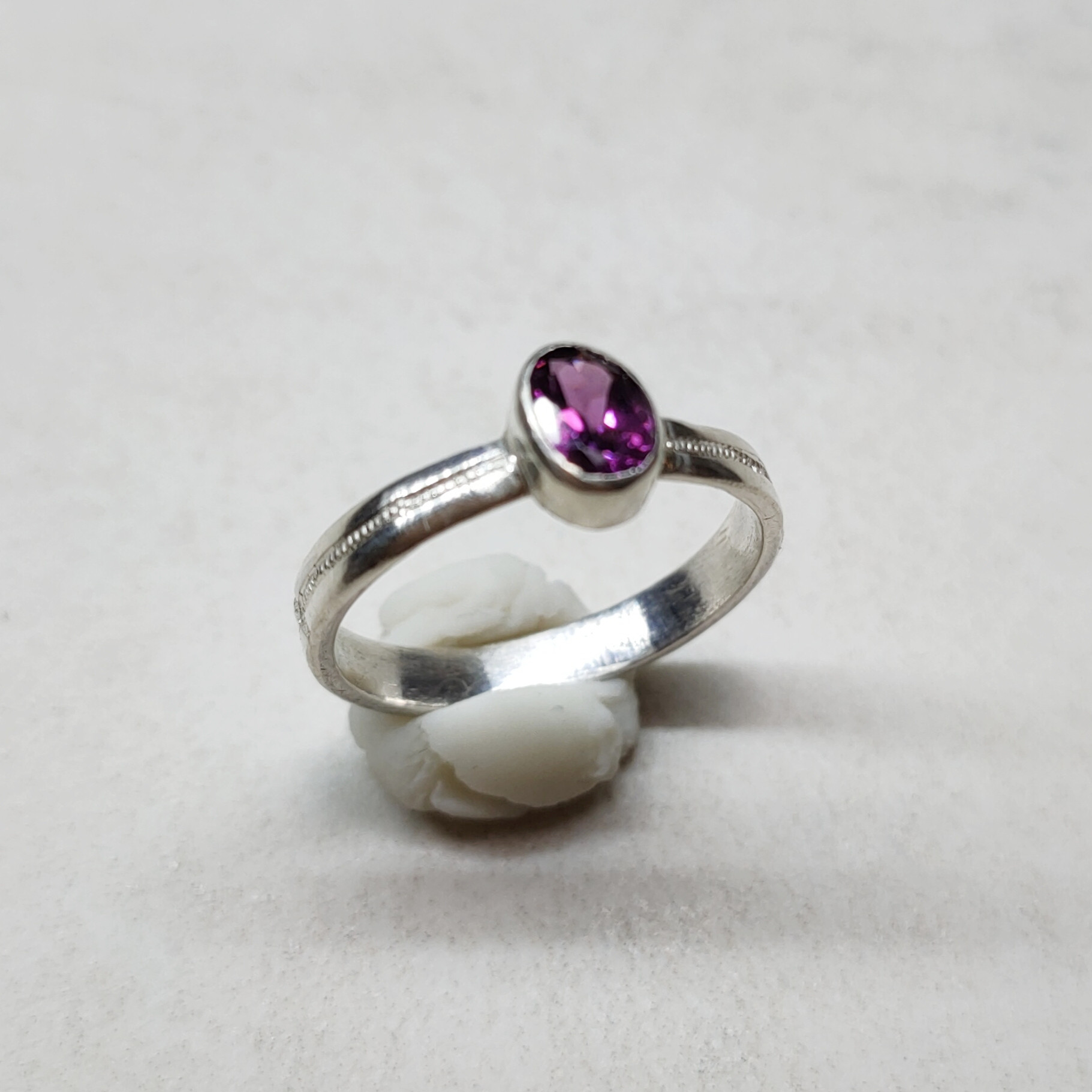 ロードライトガーネット ミル打ち 1月 指輪 石留 シルバーリング 天然石 SV925