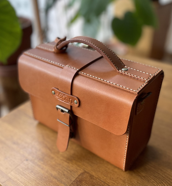 ヌメ革（手縫い）ショルダーバック ヌメ革ショルダーバッグ クラッチ